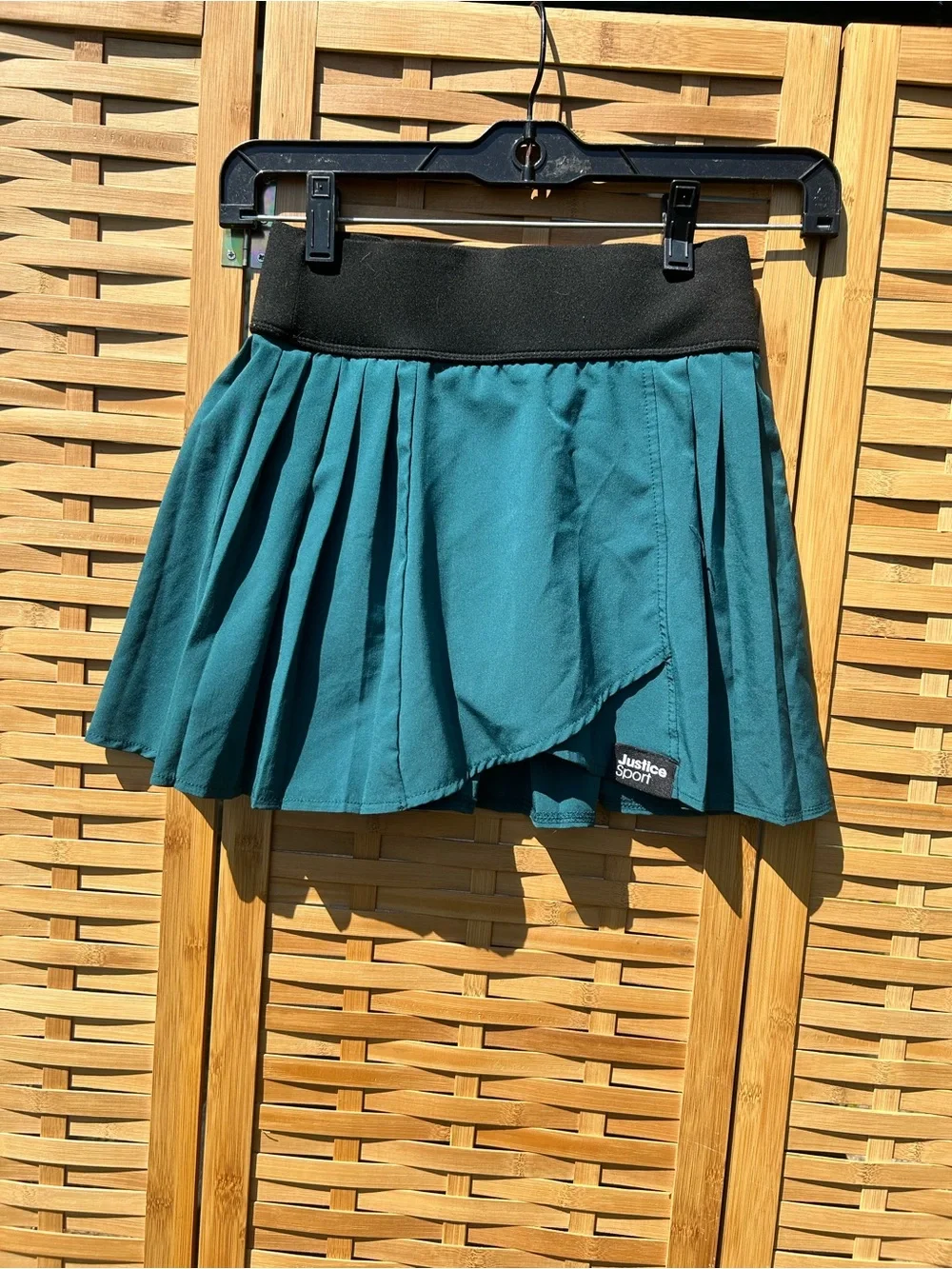 🔥3/$8- Justice Teal Pleated Skort with Black Waistband